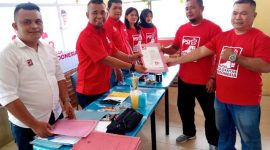 Markus Kaide Hulu selaku Ketua DPD PSI Kota Gunungsitoli, saat mempersiapkan PSI menjadi salah satu partai politik yang menjadi pilihan rakyat di Kota Gununsitoli. ISTIMEWA/BALUSENIAS.COM