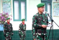 Komandan Kodim 0213/Nias, Letkol Infanteri Torang Parulian Malau, membacakan Amanat Panglima Kodam I/Bukit Barisan. ISTIMEWA/BALUSENIAS.COM