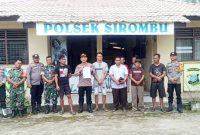 Para pihak yang bertikai didamaikan oleh Kapolsek Sirombu pada Selasa. 25 Maret 2025. ISTIMEWA/BALUSENIAS.COM