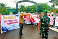 BZ Zebua, memimpin aksi dukungan masyarakat kepada TNI di Markas Kodim 0213/Nias pada Jumat, 28 Maret 2025 pagi. SETIAMAN ZEBUA/BALUSENIAS.COM