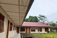 Gedung SMA Swasta Dian Ilmu Nusantara yang baru selesai dibangun, tampak bersih dan asri. SUSIMAWATI GULO/BALUSENIAS.COM