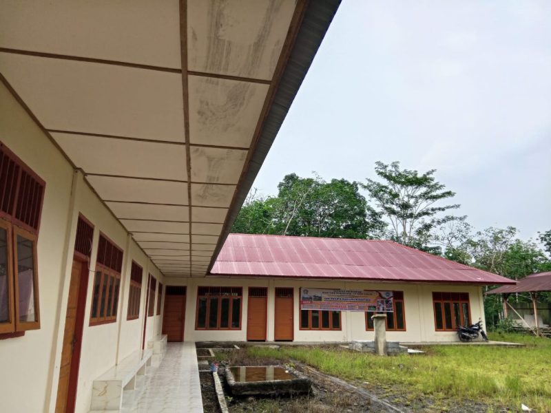 Gedung SMA Swasta Dian Ilmu Nusantara yang baru selesai dibangun, tampak bersih dan asri. SUSIMAWATI GULO/BALUSENIAS.COM