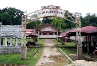 Kondisi SMKN 1 Lahewa yang tampak perlu perhatian dari sisi perawatan bangunan dan lingkungannya. JOJOR SIHOL MARITO/BALUSENIAS.COM