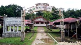 Kondisi SMKN 1 Lahewa yang tampak perlu perhatian dari sisi perawatan bangunan dan lingkungannya. JOJOR SIHOL MARITO/BALUSENIAS.COM