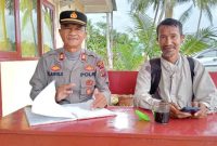 Kapolsek Bawolato, AKP Tohusokhi Lawolo, melayani masyarakat dengan keramahan dan keakraban, terlebih latar belakang sebagai seorang putra Kepulauan Nias asal dari Kecamatan Somolo-molo, Kabupaten Nias. JAMIL MENDROFA/BALUSENIAS.COM