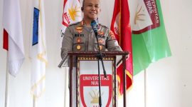 Kapolres Nias AKBP Revi Nurvelani menjadi narasumber dalam Diskusi Publik di Universitas Nias. HUMAS POLRES NIAS/BALUSENIAS.COM