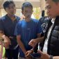 AH, 23 tahun, saat ditangkap oleh Tim Opsnal Satreskrim Polres Nias pada Selasa, 3 Juni 2025 di rumahnya. ISTIMEWA/BALUSENIAS.COM
