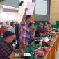 Perwakilan masyarakat dan orang tua murid di SMPN 4 Namohalu Esiwa bersuara di Gedung DPRD Kabupaten Nias Utara. ISTIMEWA/BALUSENIAS.COM