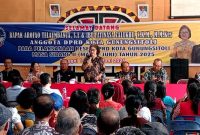 Poltisi Partai Golkar, Fatinasa Zalukhu, menegaskan tekad untuk memperjuangkan aspirasi warga Desa Hilina'a Kecamatan Gunungsitoli dalam Reses Masa Sidang II pada Kamis, 19 Juni 2025. AVRIL LAOLI/BALUSENIAS.COM 