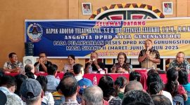 Politisi Partai NasDem, Arofao Telaumbanua, berbicara dalam Reses Masa Sidang II DPRD Kota Gunungsitoli pada Kamis, 19 Juni 2025. JOJOR MASIHOL MARITO/BALUSENIAS.COM