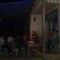 Lampu pada di rumah duka, lilin menjadi alat penerang sementara. AVRIL LAOLI/BALUSENIAS.COM
