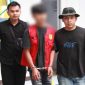 Tim Tangkap Buronan Kejaksaan Negeri Gunungsitoli menggiring YN untuk menjalani hukuman sebagaimana Amar Putusan Kasasi terkait kasus persetubuhan anak di bawah umur. ISTIMEWA/BALUSENIAS.COM