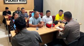 Ketua KONI Kota Gunungsitoli bersama Pengurus Pertina Kota Gunungsitoli berdialog dengan Kapolres Nias AKBP Agung SDC pada Jumat, 8 Agustus 2025. AVRIL LAOLI/BALUSENIAS.COM