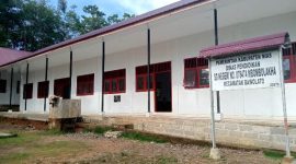 Gedung SDN 078474 Mbombolakha di Dusun IV Desa Siofabanua, Kecamatan Bawolato, Kabupaten Nias. JOJOR MASIHOL MARITO/BALUSENIAS.COM