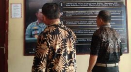 Dua tokoh menghadiri panggilan penyidik Satreskrim Polres Nias untuk memberikan keterangan terkait laporan pengaduan dugaan pemalsuan data di SDN Mbombolakha. TEMASOKHI ZEBUA/BALUSENIAS.COM